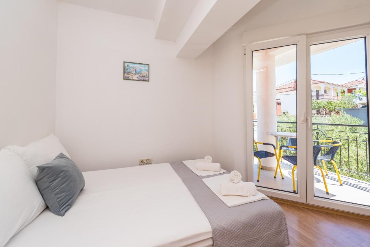 Villa Mihaela Trogir Exterior photo